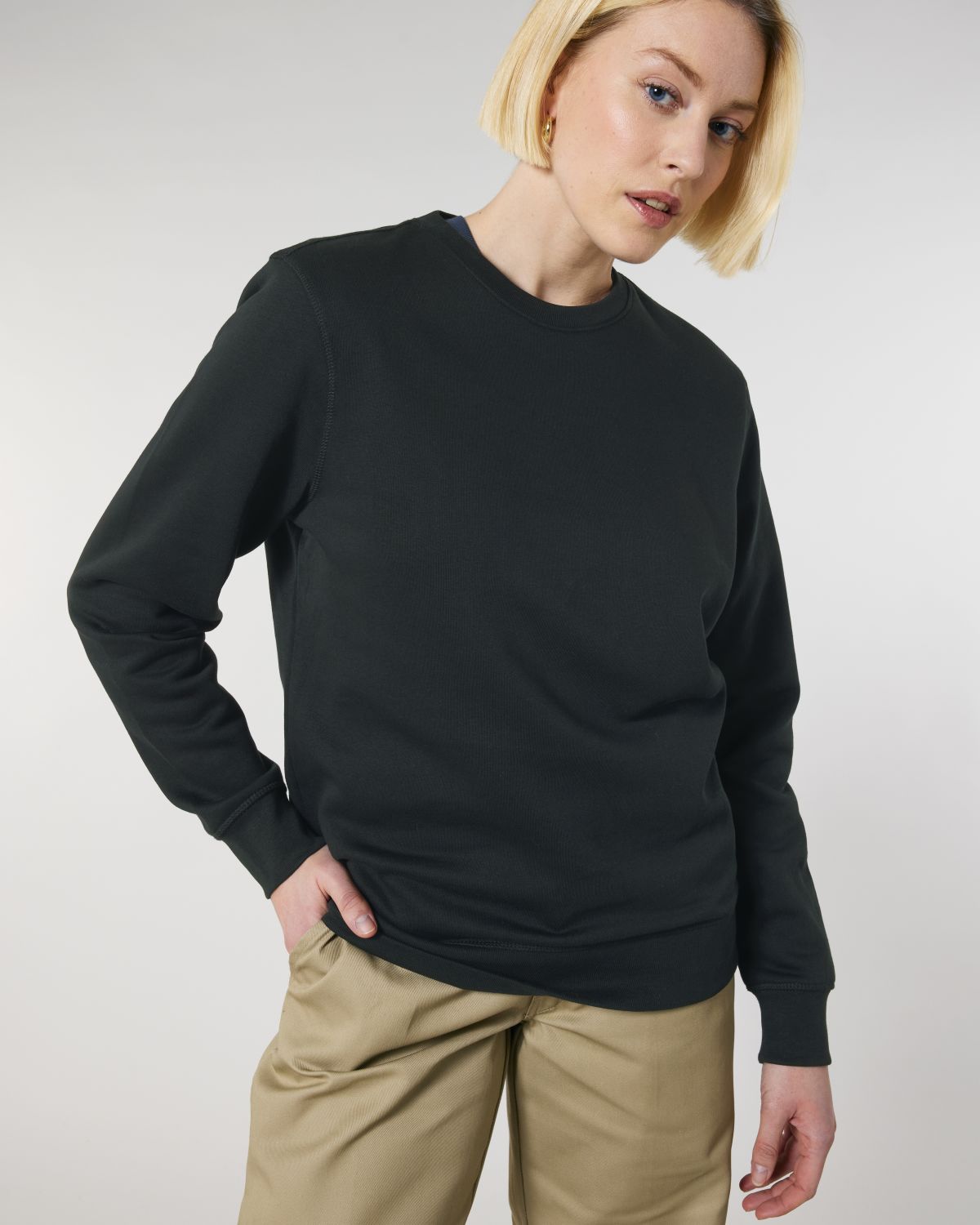 BASIC BIO SWEATSHIRT MIT RUNDHALSAUSSCHNITT, UNISEX